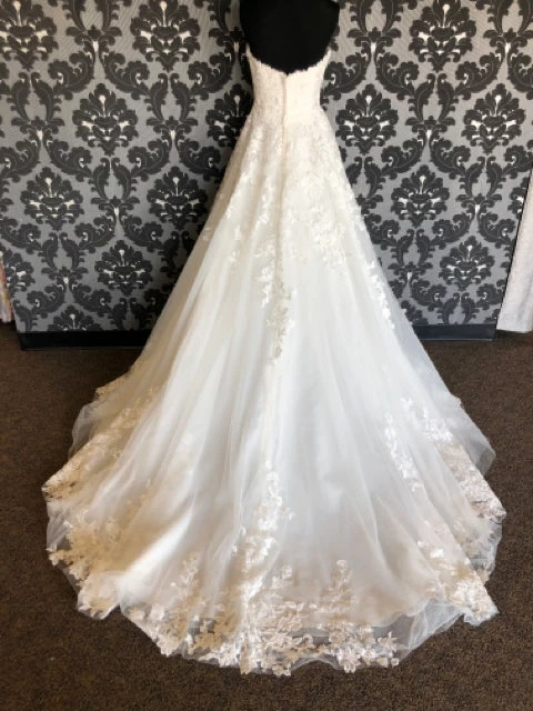 Something Blue Stella York 6776IVZP Wedding Dress Tulle/Lace Ivory Size 8 WEDDING DRESSES 5 Something Blue Stella York 6776IVZP Wedding Dress Tulle/Lace Ivory Size 8 WEDDING DRESSES