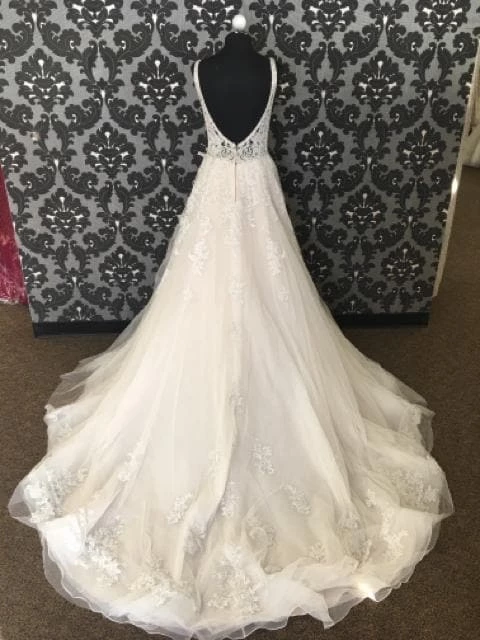 Something Blue Martina Liana MABLE 954 Women's Wedding Dress Beaded/Lace/Tulle A-line WEDDING DRESSES 6 Something Blue Martina Liana MABLE 954 Women's Wedding Dress Beaded/Lace/Tulle A-line WEDDING DRESSES