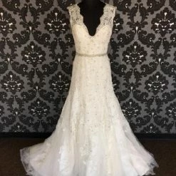 WEDDING DRESSES Jasmine Lace Ivory Size 12 Lace Fit & Flare V-Neck Women