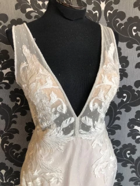 Something Blue As Is Zavana WA6021-1Z Wedding Dress Lace Ivory/Champ Size 12 V-Neck 4 Something Blue As Is Zavana WA6021-1Z Wedding Dress Lace Ivory/Champ Size 12 V-Neck