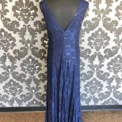 Something Blue R&M Richards Formal Lace/Sequin Navy Size 12
