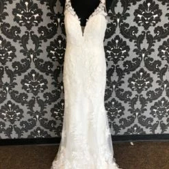 Something Blue WEDDING DRESSES Justin Alexander 88187 Size 14 Lace Ivory Sleeveless Sheath V-Neck AS IS