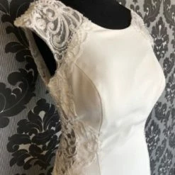 Something Blue Allure Bridal Size 8 Ivory Crepe With Cap Sleeve Fit & Flare