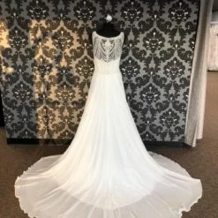 Something Blue Wtoo Size 14 Ivory A-line Highneck Sleeveless Wedding Dress