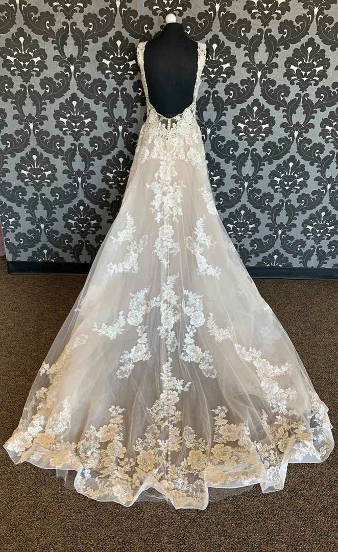 Something Blue Allure Bridal C505 Size 10 Ivory And Nude Tulle With Lace Aline WEDDING DRESSES 5 Something Blue Allure Bridal C505 Size 10 Ivory And Nude Tulle With Lace Aline WEDDING DRESSES