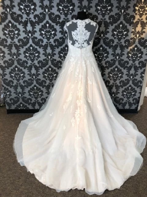 Something Blue Stella York 6391 Women Wedding Dress Lace/Tulle Ivory/Moscato WEDDING DRESSES 6 Something Blue Stella York 6391 Women Wedding Dress Lace/Tulle Ivory/Moscato WEDDING DRESSES