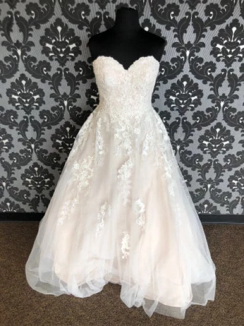 Something Blue Stella York Wedding Dress Tulle/Lace Champagne/Ivory Size 16 WEDDING DRESSES 4 Something Blue Stella York Wedding Dress Tulle/Lace Champagne/Ivory Size 16 WEDDING DRESSES