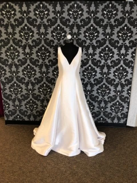 Something Blue Allure 9600 Women Wedding Dress Bengaline Almond Size 14 V-Neck WEDDING DRESSES 3 Something Blue Allure 9600 Women Wedding Dress Bengaline Almond Size 14 V-Neck WEDDING DRESSES