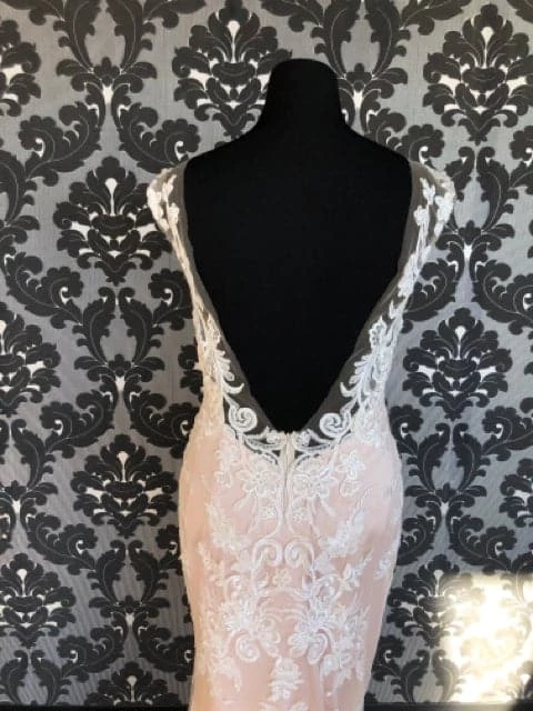 Something Blue WEDDING DRESSES Casablanca 2382 KARLEE Women's Wedding Dress Lace Blush/ivory 6 Something Blue WEDDING DRESSES Casablanca 2382 KARLEE Women's Wedding Dress Lace Blush/ivory