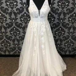 Something Blue Essense Of Australia D2607 Women's Wedding Dress Tulle/Lace