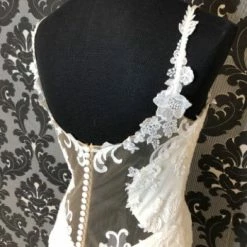 Something Blue WEDDING DRESSES Sweetheart 1118 Wedding Dress Lace/Tulle Ivory/Nude Size 10