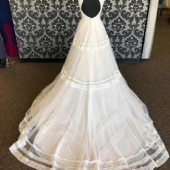 Something Blue Wilderly Bride Women's Wedding Dress Lace/Tulle Ivory Size 6 7 Something Blue Wilderly Bride Women's Wedding Dress Lace/Tulle Ivory Size 6