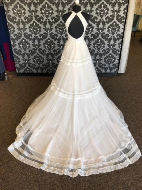 Something Blue Wilderly Bride Women's Wedding Dress Lace/Tulle Ivory Size 6 5 Something Blue Wilderly Bride Women's Wedding Dress Lace/Tulle Ivory Size 6