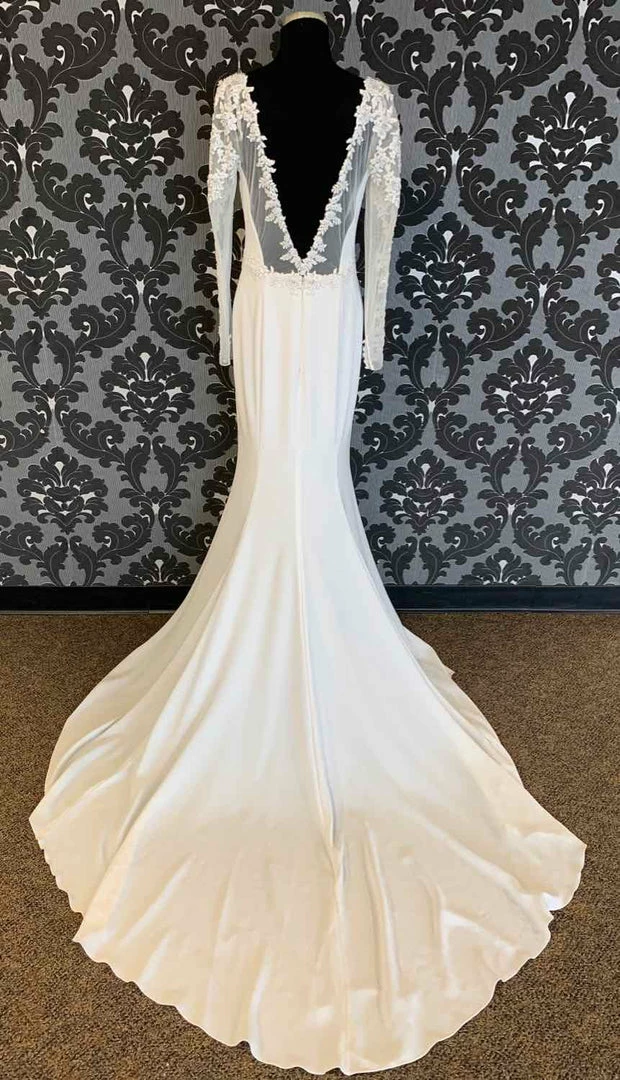 Something Blue Modeca Size 10 Ivory Crepe Long Sleeve Fit & Flare 6 Something Blue Modeca Size 10 Ivory Crepe Long Sleeve Fit & Flare