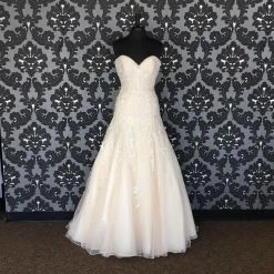 Something Blue Champ Size 8 WEDDING DRESSES
