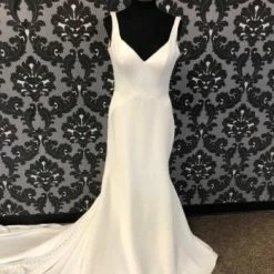 Something Blue WEDDING DRESSES Essense Of Australia ETTA D1951 Women's Wedding Dress Crepe Ivory 6 Something Blue WEDDING DRESSES Essense Of Australia ETTA D1951 Women's Wedding Dress Crepe Ivory