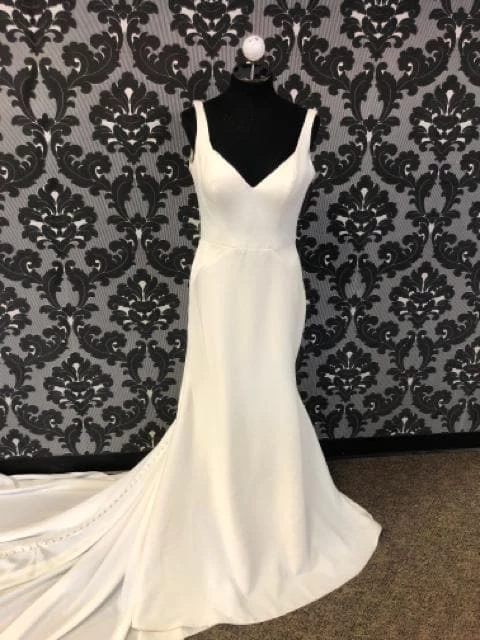 Something Blue WEDDING DRESSES Essense Of Australia ETTA D1951 Women's Wedding Dress Crepe Ivory 4 Something Blue WEDDING DRESSES Essense Of Australia ETTA D1951 Women's Wedding Dress Crepe Ivory