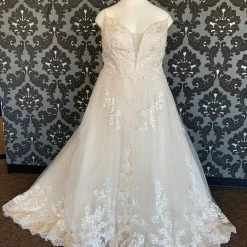 Something Blue WEDDING DRESSES Casablanca BL286 Wedding Dress Size 24 Lace/Tulle Ivory Sleeveless A-line