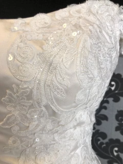 Something Blue Allure Bridal Disney" Princess Belle" Size 14 Ivory Off The Shoulder Ballgown WEDDING DRESSES 5 Something Blue Allure Bridal Disney" Princess Belle" Size 14 Ivory Off The Shoulder Ballgown WEDDING DRESSES