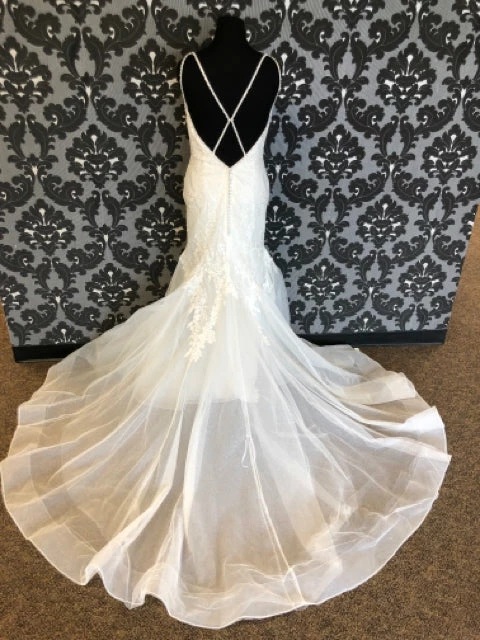 Something Blue Jasmine Size 14 Ivory Tulle And Sequin Sleeveless V-neck Mermaid WEDDING DRESSES 5 Something Blue Jasmine Size 14 Ivory Tulle And Sequin Sleeveless V-neck Mermaid WEDDING DRESSES