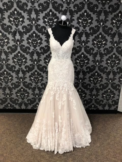 Something Blue WEDDING DRESSES Martina Liana 904 Wedding Dress Beaded Lace/Tulle AS IS DISCOLORED SEQUINS 3 Something Blue WEDDING DRESSES Martina Liana 904 Wedding Dress Beaded Lace/Tulle AS IS DISCOLORED SEQUINS