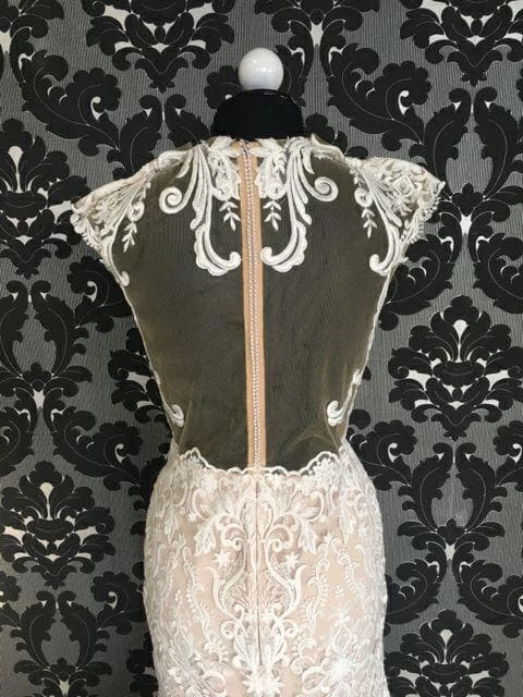 Something Blue Calla Blanche Women's Wedding Dress Lace Ivory/Champagne Size 12 8 Something Blue Calla Blanche Women's Wedding Dress Lace Ivory/Champagne Size 12