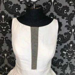 Something Blue Justin Alexander Size 12 Ivory Higneck Sleeveless Satin Ballgown Wedding Dress