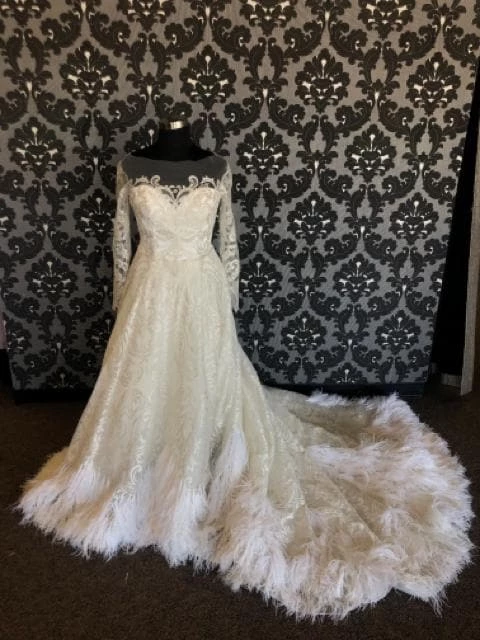 Something Blue Casablanca Women's Wedding Dress Lace Ivory/Silver Size 16 3 Something Blue Casablanca Women's Wedding Dress Lace Ivory/Silver Size 16