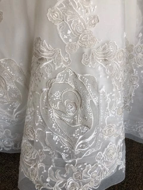 Something Blue Allure Bridal Disney "Beauty's Rose" Size 6 Ivory Ballgown 5 Something Blue Allure Bridal Disney "Beauty's Rose" Size 6 Ivory Ballgown