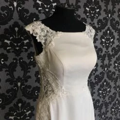 Something Blue Wedding Essense Of Australia Size 14 WEDDING DRESSES