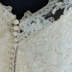 Something Blue Stella York Wedding Dress Size 10 Lace Ivory Spaghetti Sheath Sweetheart