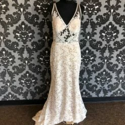 Something Blue Willowby Wedding Dress Lace Ivory/Nude Size 12 Sleeveless Sheath WEDDING DRESSES