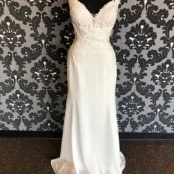 Something Blue Stella York 6586IV Wedding Dress Crepe/Lace Ivory Size 10 WEDDING DRESSES
