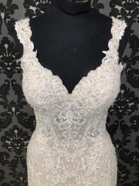 Something Blue WEDDING DRESSES Martina Liana 904 Wedding Dress Beaded Lace/Tulle AS IS DISCOLORED SEQUINS 4 Something Blue WEDDING DRESSES Martina Liana 904 Wedding Dress Beaded Lace/Tulle AS IS DISCOLORED SEQUINS