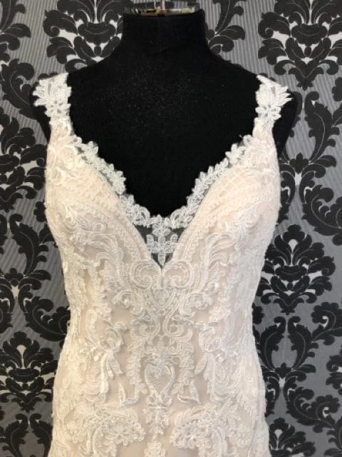 Something Blue Mori Lee Women's Wedding Dress Tulle/Lace Ivory/Champagne Lace WEDDING DRESSES 4 Something Blue Mori Lee Women's Wedding Dress Tulle/Lace Ivory/Champagne Lace WEDDING DRESSES