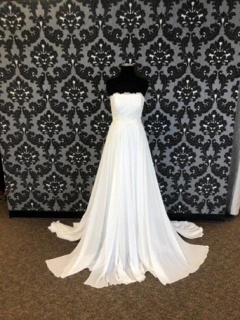 Something Blue Sweetheart 1103 Wedding Dress Lace/Chiffon Ivory Size 6 A-line 3 Something Blue Sweetheart 1103 Wedding Dress Lace/Chiffon Ivory Size 6 A-line