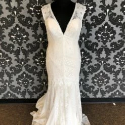 Something Blue Wilderly Bride F181 Size 18 Ivory Lace V-neck Fit & Flare