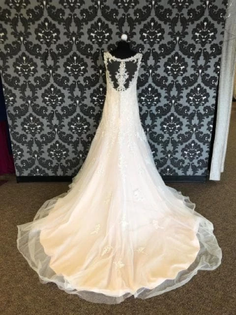 Something Blue WEDDING DRESSES Stella York 6401DM Women's Wedding Dress Beaded Ivory/Champagne 7 Something Blue WEDDING DRESSES Stella York 6401DM Women's Wedding Dress Beaded Ivory/Champagne