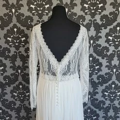 Something Blue Wilderly Bride Size 16 Ivory Chiffon Long Sleeve Aline V-Neck Wedding Dress WEDDING DRESSES