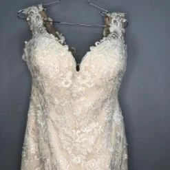 Something Blue WEDDING DRESSES Sincerity By Justin Alexander Women's Wedding Dress Lace Size 18