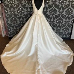 Something Blue Wtoo 19200 Wedding Dress Satin Ivory Size 10 Sleeveless A-line WEDDING DRESSES 7 Something Blue Wtoo 19200 Wedding Dress Satin Ivory Size 10 Sleeveless A-line WEDDING DRESSES