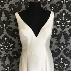 Something Blue WEDDING DRESSES Mori Lee V-Neck Wedding Dress Bengaline Ivory Size 12