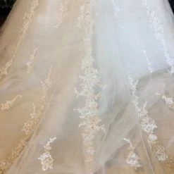 Something Blue House Of Wu 15657 Wedding Dress Lace/Tulle Ivory Size 22 AS IS HOLES IN SKIRT