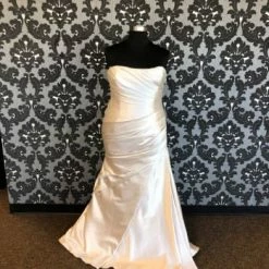 Something Blue Pronovias Tigriss Wedding Dress Satin Oyster Size 20 Strapless WEDDING DRESSES
