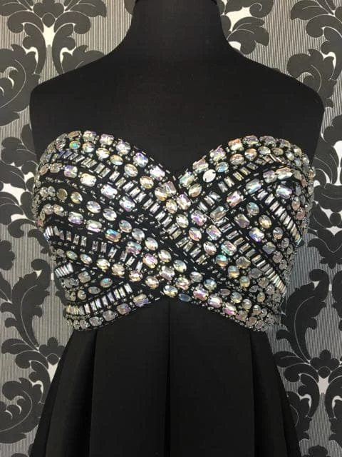 B. Darlin Size 11/12 Black Rhinestone Strapless Bodice Pleated Skirt FORMAL/MOTHER'S DRESSES 5 B. Darlin Size 11/12 Black Rhinestone Strapless Bodice Pleated Skirt FORMAL/MOTHER'S DRESSES