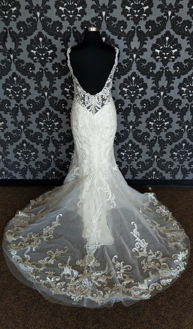 Something Blue WEDDING DRESSES Casablanca BL3331 Wedding Dress Size 20 Lace Ivory Sleeveless Fit & Flare 5 Something Blue WEDDING DRESSES Casablanca BL3331 Wedding Dress Size 20 Lace Ivory Sleeveless Fit & Flare