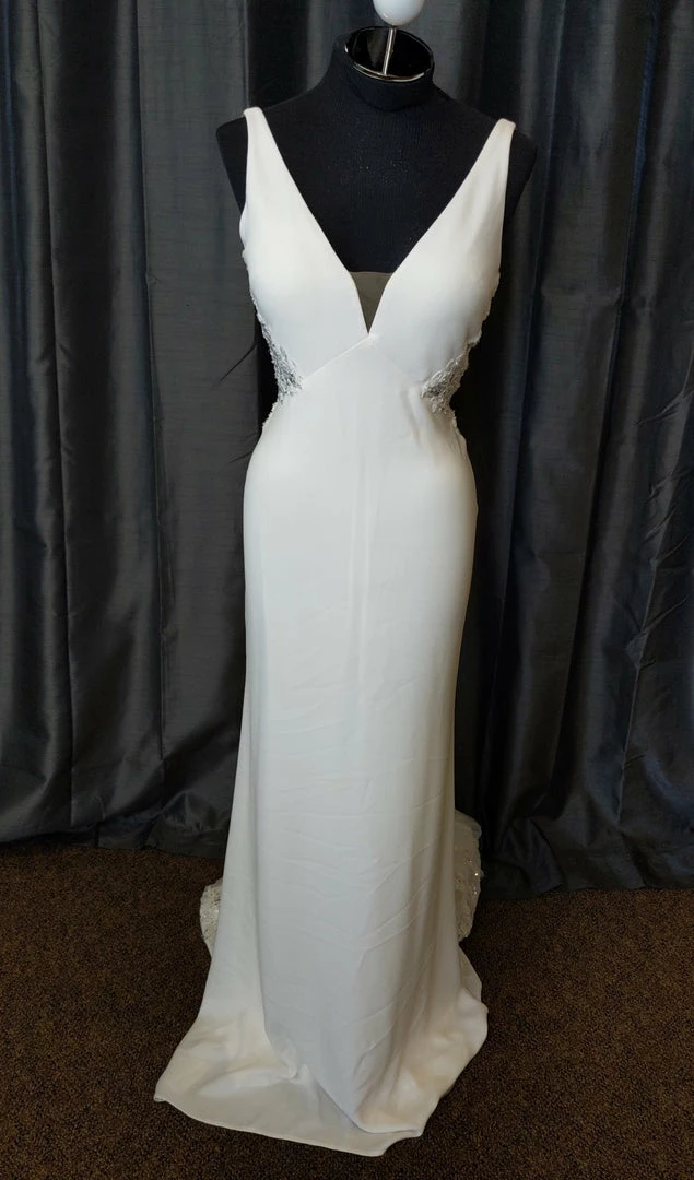 Something Blue CallaBlanche 121232 Wedding Dress Size 10 Crepe/Beaded Ivory Sleeveless WEDDING DRESSES 3 Something Blue CallaBlanche 121232 Wedding Dress Size 10 Crepe/Beaded Ivory Sleeveless WEDDING DRESSES