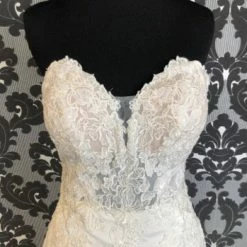 Something Blue Stella York Size 8 Ivory Crepe And Lace Strapless Fit & Flare WEDDING DRESSES