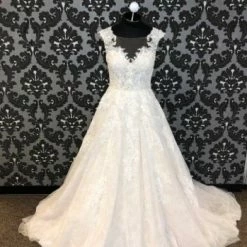 Something Blue WEDDING DRESSES Essense Of Australia D2347CR Lace/Beading AS IS SMALL TEAR ON ILLUSION BY BUTTON
