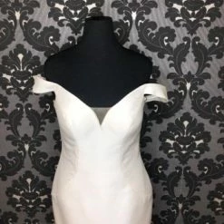 Something Blue Martina Liana 1172ZZ Wedding Dress Bengaline/Horsehair AS IS STAINS THROUGHOUT WEDDING DRESSES 8 Something Blue Martina Liana 1172ZZ Wedding Dress Bengaline/Horsehair AS IS STAINS THROUGHOUT WEDDING DRESSES